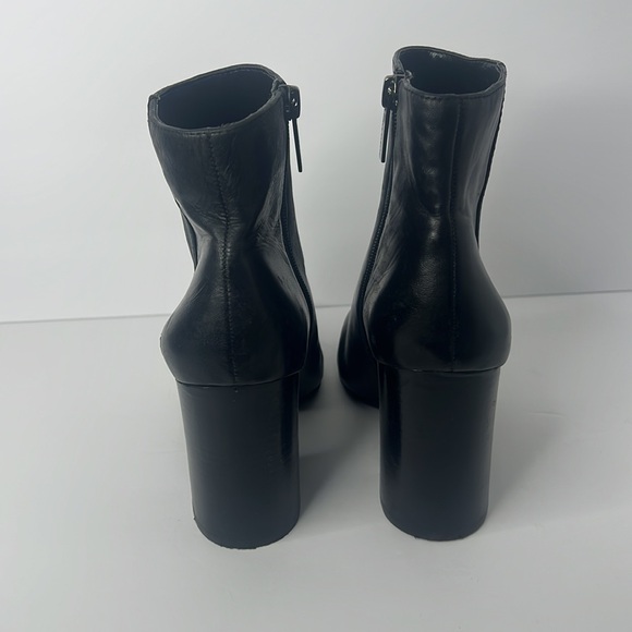 VINCE CAMUTO Black Leather Ankle Boots Sz 8 - Picture 4 of 6